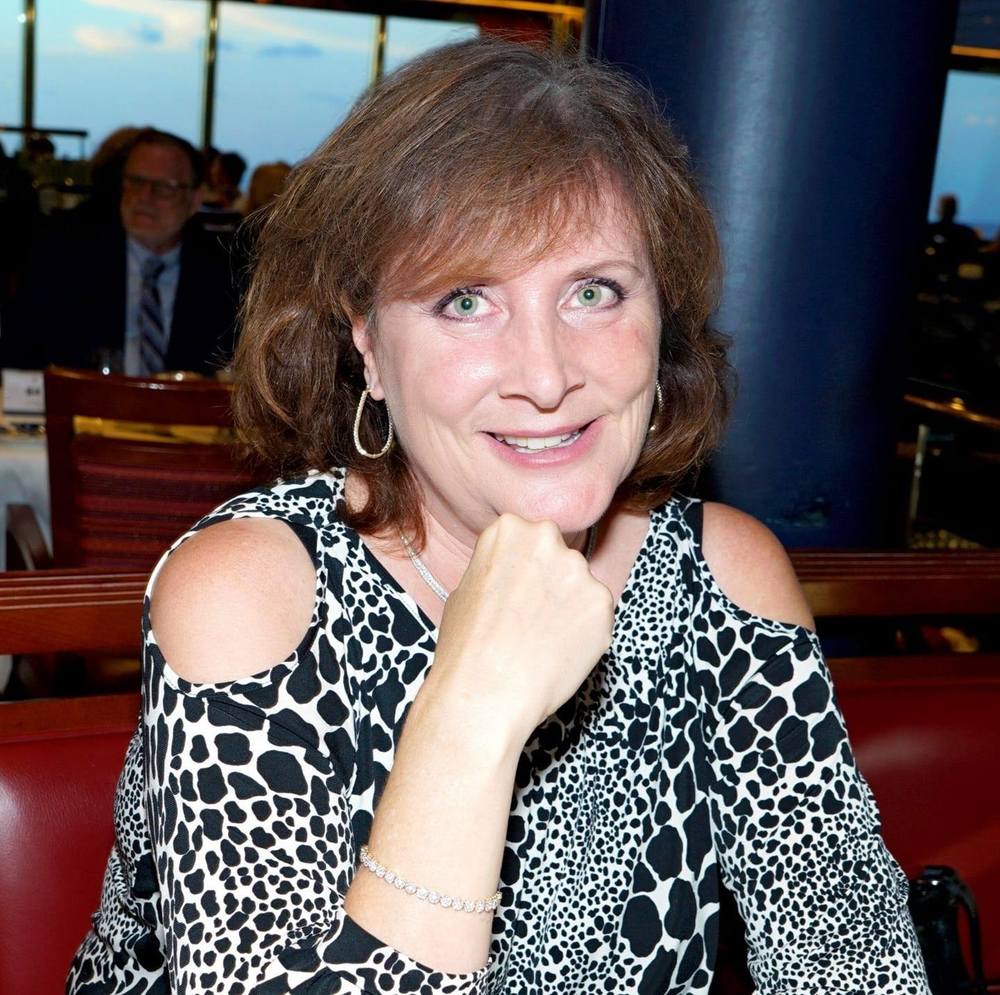 Meet your Posher, Angela